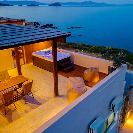 Lalari Beach Suites Vári Екстериор снимка