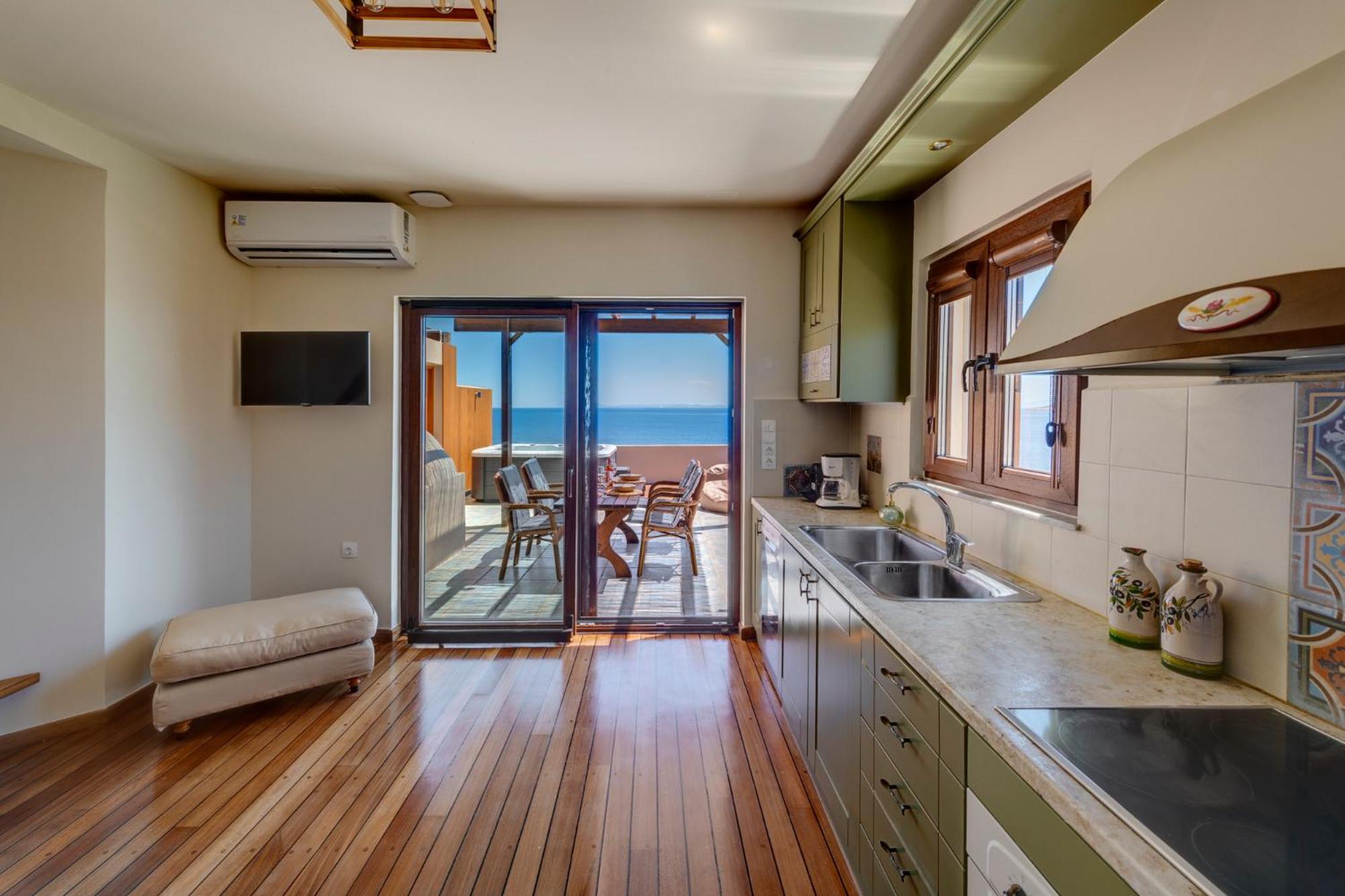 Lalari Beach Suites Vári Екстериор снимка