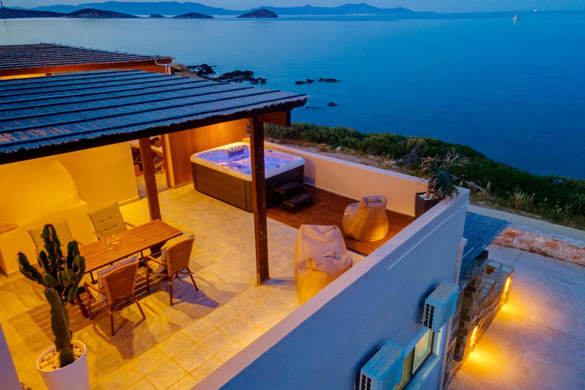Lalari Beach Suites Vári Екстериор снимка
