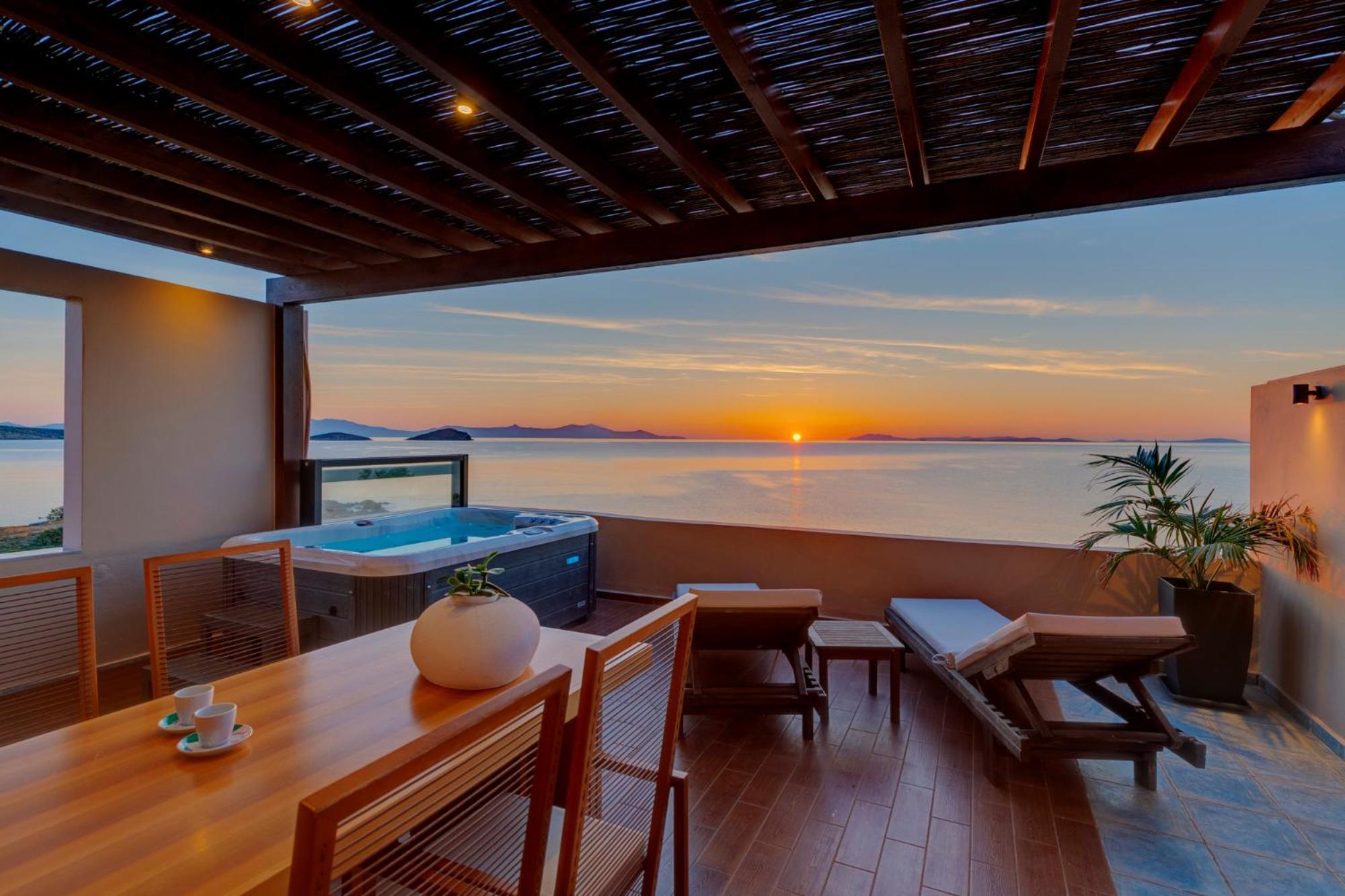 Lalari Beach Suites Vári Екстериор снимка