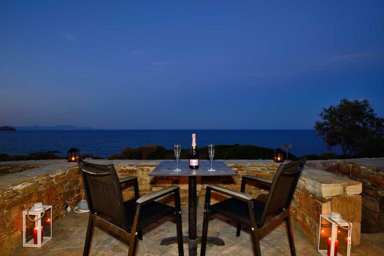 Lalari Beach Suites Vári Екстериор снимка
