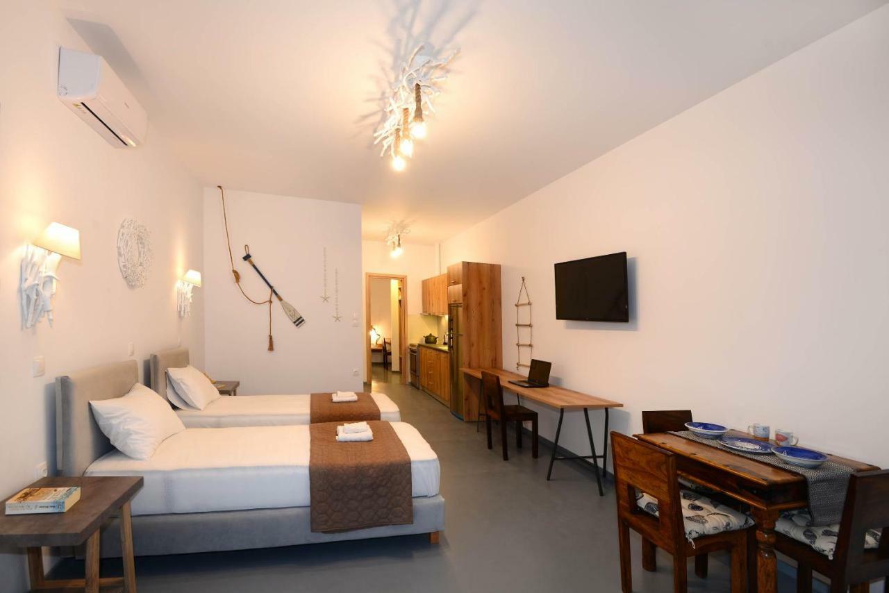 Lalari Beach Suites Vári Екстериор снимка