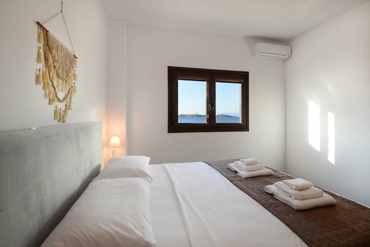 Lalari Beach Suites Vári Екстериор снимка