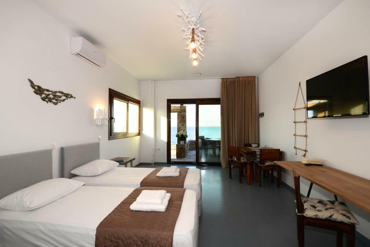 Lalari Beach Suites Vári Екстериор снимка