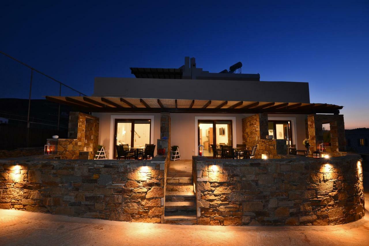 Lalari Beach Suites Vári Екстериор снимка