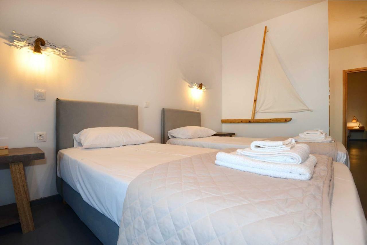 Lalari Beach Suites Vári Екстериор снимка