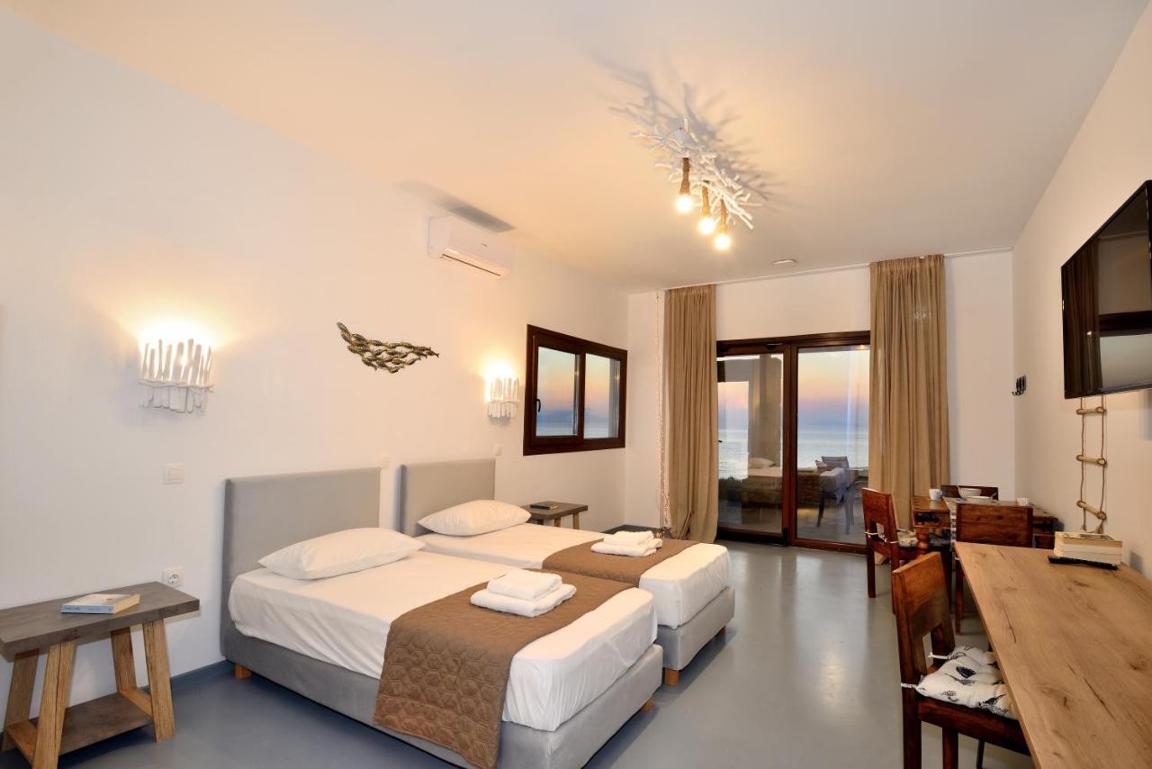 Lalari Beach Suites Vári Екстериор снимка
