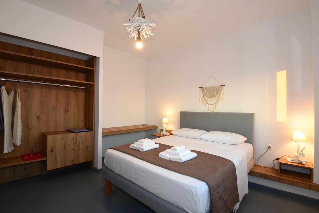 Lalari Beach Suites Vári Екстериор снимка